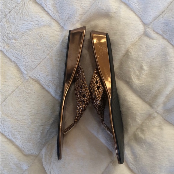 Fancy Old Navy flip flops - Picture 5 of 6